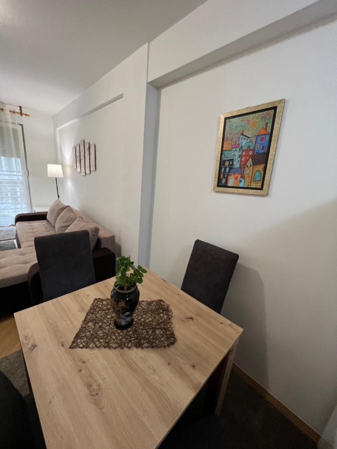 Apartment Dostojevski Нови-Сад Экстерьер фото